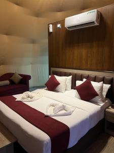 RADISSON lUXURY RUM CAMP
