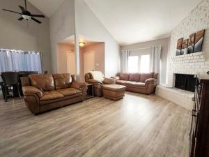 2 bedroom Townhome near IAH