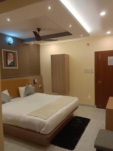 Hotel Tropical Inn near Downtown