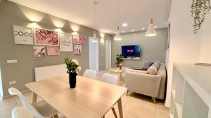 Splendid 2BR Apartment with Breathtaking Views of Casa Poporului