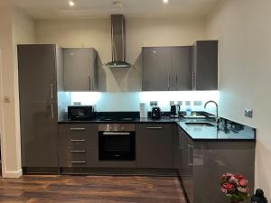 New & Modern 2-Bed Flat in City Centre