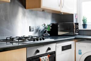 Spacious NG1 City Centre Apartment Near Motorpoint Arena, sleeps 6