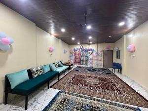 Delightful 5000 Sq ft Private Farm Stay with Garden