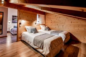 Les Couadzous Samoëns Centre, Sauna, Jacuzzi, 6 chambres, 7 salles de bains, 16 pers 250 m2