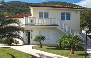 Cozy Apartment In Trpanj With House Sea View