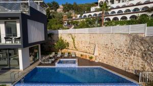 Kalamar bay 5 bedroom seaview villa with private pool hot tub