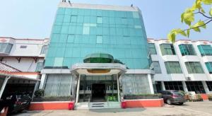 Hotel Huswah Airport