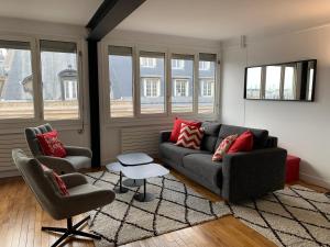 SaintLazare 50m2 superb view up to Tour Eiffel