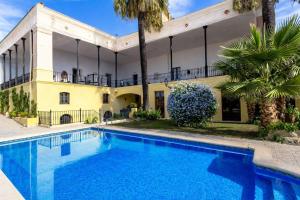 Catalunya Casas Impressive and Idyllic mansion for up to 40 people!