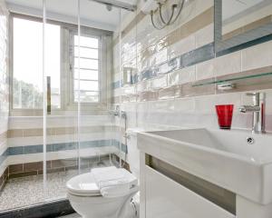 Phòng Standard giường đôi (Standard Double Room)