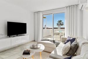 Duplex Penthouse With Sea Views 121