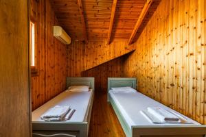 Saranda Seaview Spot by PikHost