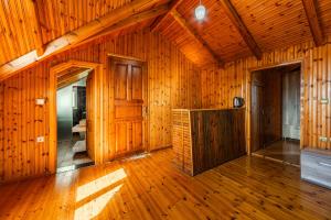 Saranda Seaview Spot by PikHost