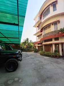 Triple occupancy double bedroom family apartment