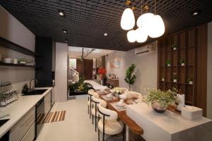 The Living Tree Villa - Koi Pond, Karaoke, 4BR-5BA