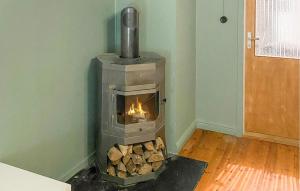 3 Bedroom Pet Friendly Home In Kristineberg