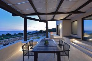 Villa Stornella by Mmega