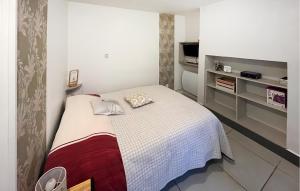 1 Bedroom Nice Home In Arques La Bataille