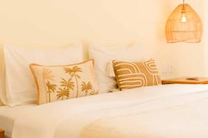 Modern 2BR Oasis with Pool in Balangan