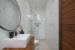 Stunning two bed Beachside Villa, Brand New