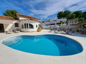 Villa avec piscine privée proche plage à Moraira Calme & élégance