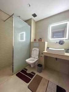 Appartement plaisant et bien équipé avec piscine