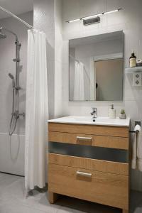 Apartamento amplio con terraza en zona tranquila de Madrid