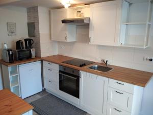 Schöne EG Wohnung mit Terrasse