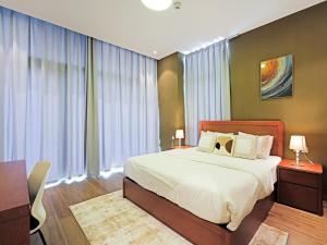 Modern 1-Bedroom Apartment in Sepcoo Residence-1105