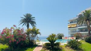 Acapulco Playa Centro Nerja con Piscina y Parking