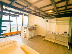 S&D family studio 4 pax netflix & pool at Pollux