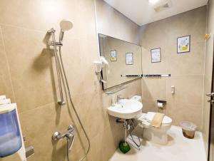 S&D family studio 4 pax netflix & pool at Pollux