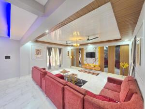 ll EMPYREAN STAYS ll SUPREME VILLA II 3BHK II AC II PVT POOL II MINI BAR