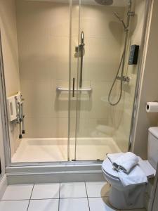 Bay-View 2 Bedroom Seafront Apartment I Parking