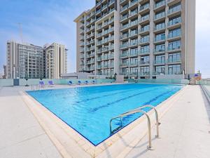 Spacious 2-Bedroom Apartment Al Furjan-105