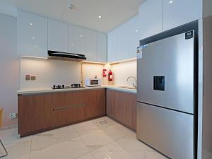 Spacious 2-Bedroom Apartment Al Furjan-105