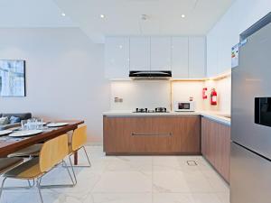 Spacious 2-Bedroom Apartment Al Furjan-105