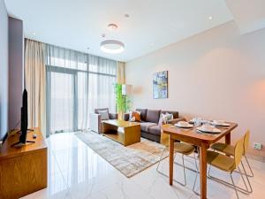 Well-Maintained 2-Bedroom Apartment Al Furjan-207