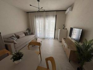 Thomas Apartment