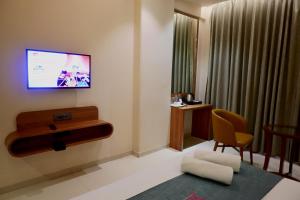 VISHRAM EXECUTIVE ROOMS