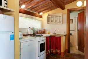 Villa With Views Over Lucca Hills