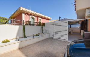 2 Bedroom Awesome Apartment In Pozzallo