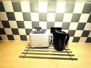 Cosy 2 Bedroom Canary Wharf House with Private Garden