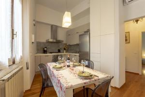 Deanna Tasso Apartment in Florence