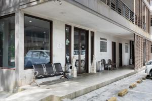 RedDoorz Plus at Hotel Ulin Samarinda