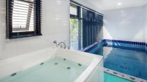 Gosung Shalala Private Pool & Spa Villa