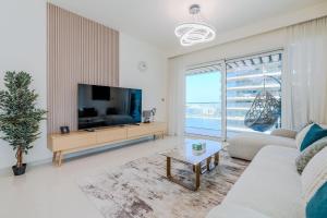 TRPS - Grand Bleu Tower 2, EMAAR Beachfront - Atlantis & Marina View, Private Beach, Furnished