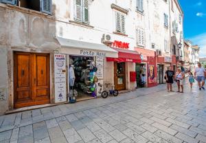 Apartment Main Street Carera 