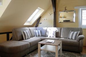 Derya, Friedrichstraße