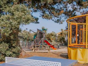 Mobil-home familial avec terrasse à Bernerie-en-Retz - API-1-52-1409